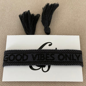 Bracelet coulissant «GOOD VIBES ONLY» gris